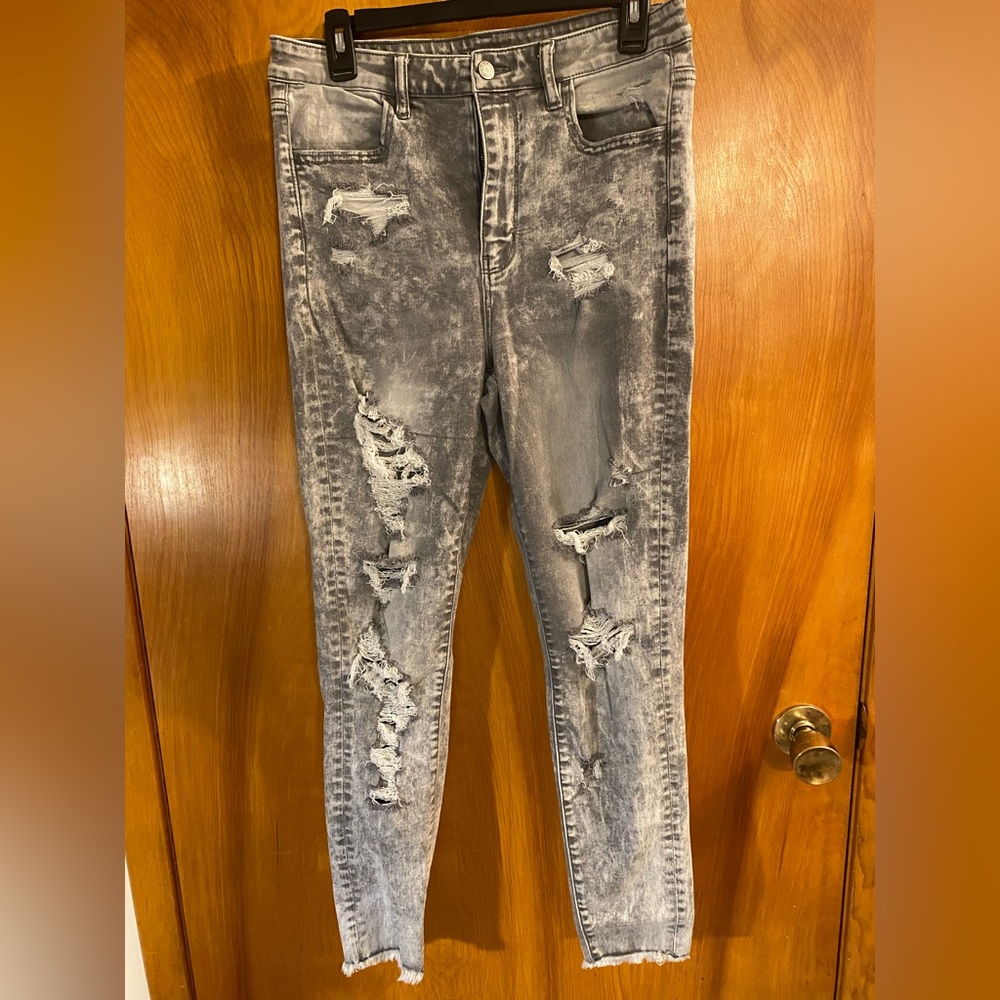 Ladies “AMERICAN EAGLE” next level stretch jeans